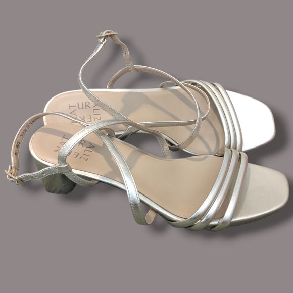 Naturalizer Gold Metallic Strappy Block Heel Iris Sandals Size 9 Glam NYE - Picture 1 of 12